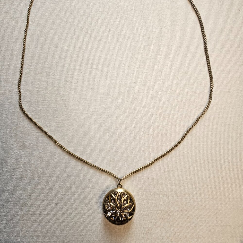 .Boho Bronze-Toned Pendant Necklace